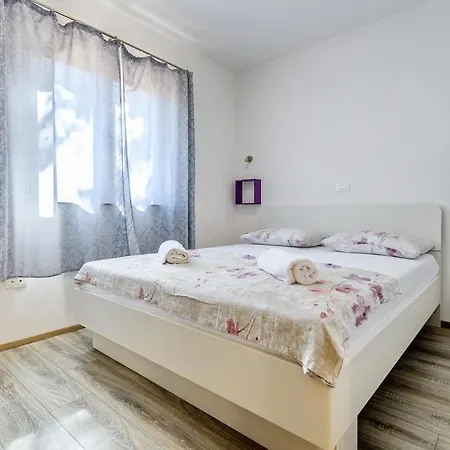 Apartament Stone House On The Batalaza - Kali