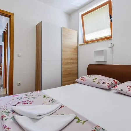 Apartament Stone House On The Batalaza - Kali