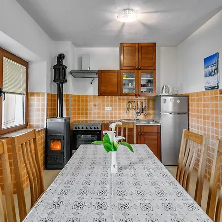 Apartment Stone House On The Batalaza -
