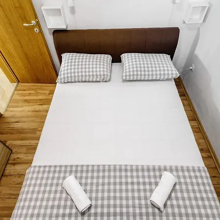 Stone House On The Batalaza - Apartment
