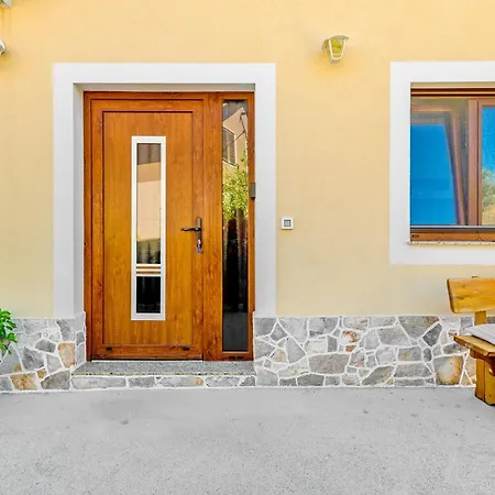 Stone House On The Batalaza - Apartment Kali