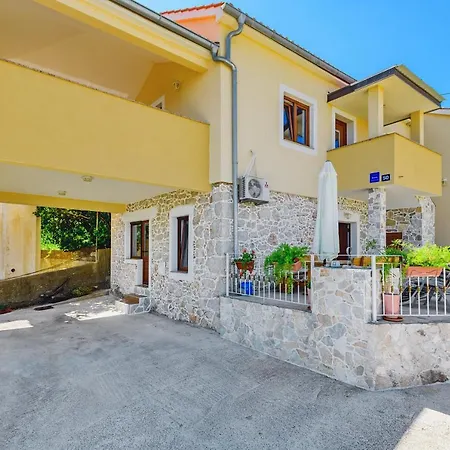 Stone House On The Batalaza - Apartment Kali